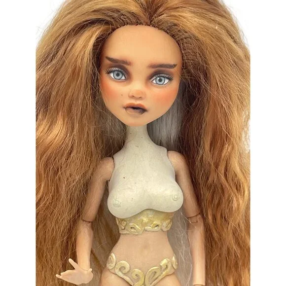 Custom Monster High Doll OOAK HYBRID with Ever After High Body By Liskaooak - Picture 4 of 9
